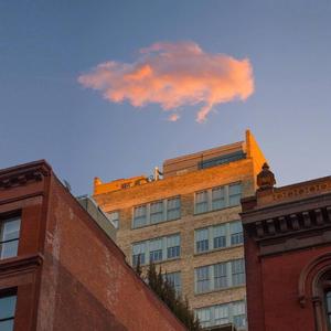 美女真人穿丝袜视频大全
